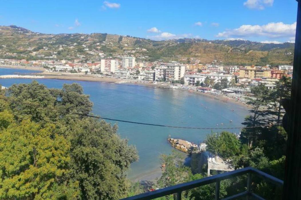 Panoramic Apartments In Villa In Center "The Beach And The Cliff" 1 Agropoli Exterior foto