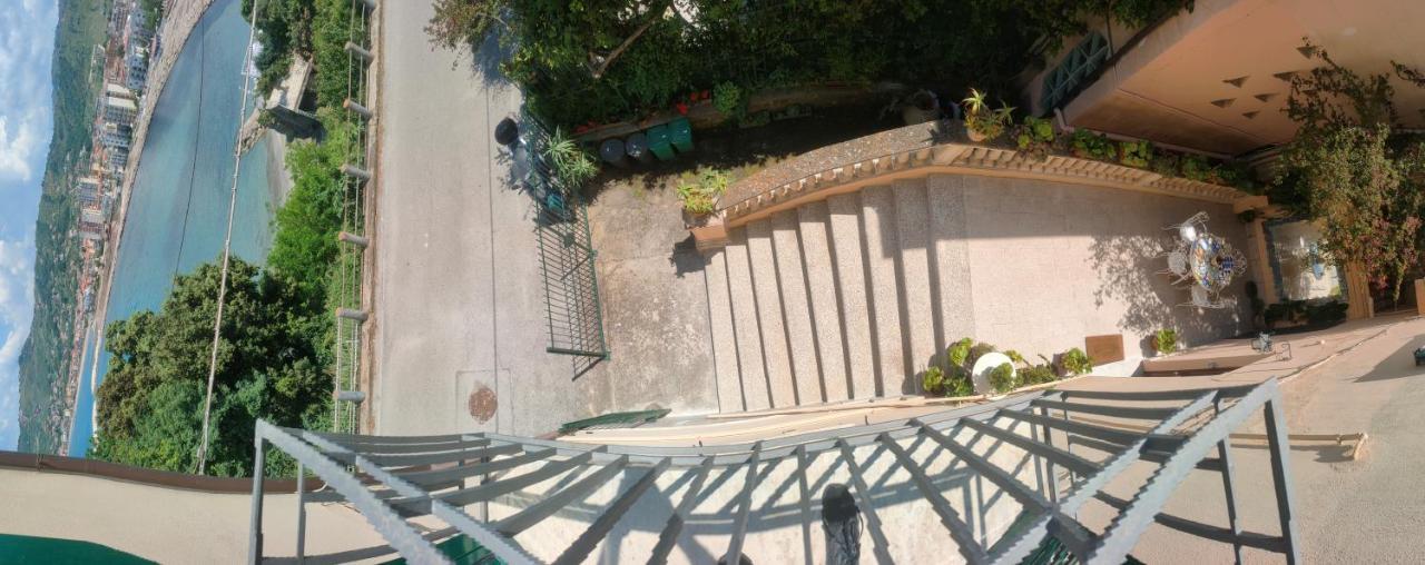 Panoramic Apartments In Villa In Center "The Beach And The Cliff" 1 Agropoli Exterior foto